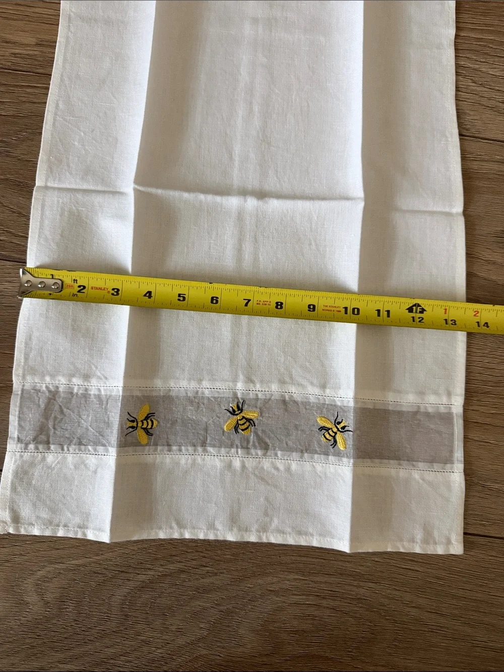 White Bee Embroidered Kitchen Towel - Set of 1